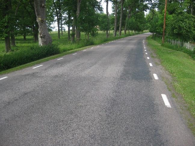 Sträcka B6 Figur 43. Sträcka B6b. Ytbehandlad väg som uppvisar friktionsvärden under 0,5 µ. (Foto: Nils- Gunnar Göransson). Kommentarer från besiktningen.