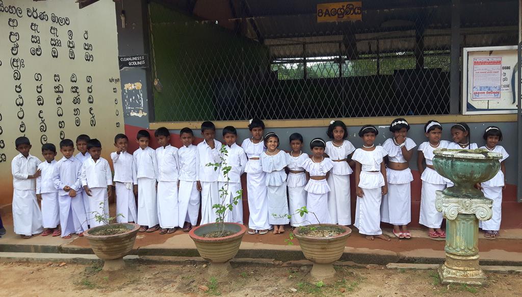 Sri Lankas Barns Vänner SLBV Innehåll Sri Lankas Barns Vänner Bakgrund.... 3 Syfte och verksamhetsidé.... 3 Vision.... 3 Mission.... 3 Värdegrund.... 3 SLBV följer FN:s barnkonvention.