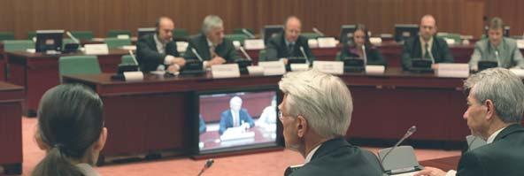 DCN Next Generation DCN Next Generation kongressystem: Ett enhetligt system för alla slags konferenser DCN-systemet ger utmärkta och flexibla funktioner för att underlätta kommunikationen och kan