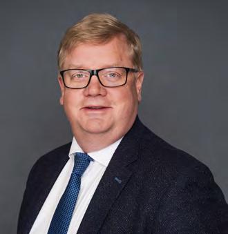 Huvudsaklig arbetslivserfarenhet: Marknads- och kommunikationsdirektör Folksam, marknadschef KPA Pension, styrelseordförande Folksam skadeförsäkring AB Finland samt Tre Kronor försäkrings AB.