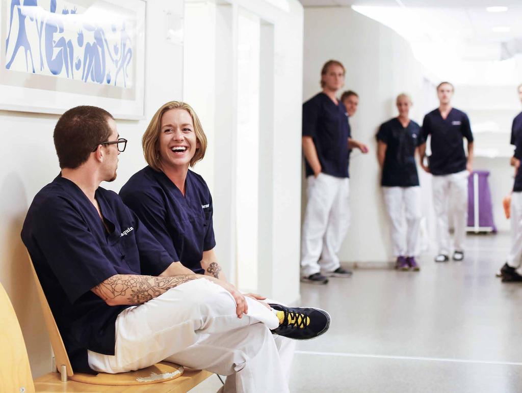 Naprapatutbildningen är en fyraårig specialistutbildning inom manuell medicin.