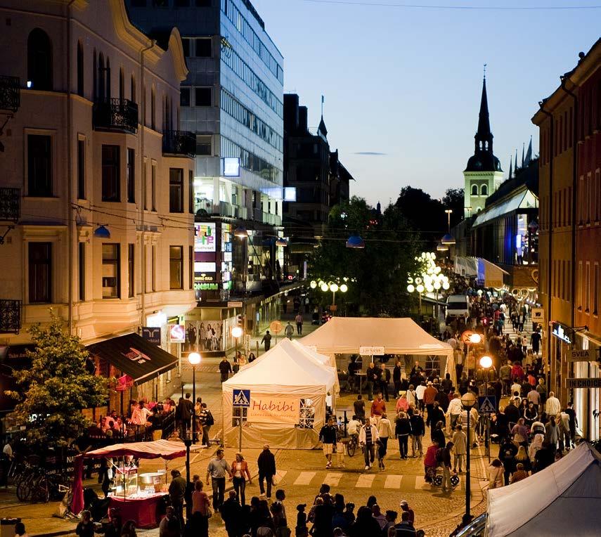 STADENS UTVECKLING Södertälje är en expansiv kommun, 1 januari 2017, var antalet invånare 94 631. Till 2030 förväntas kommunen expandera till 108 000 invånare.