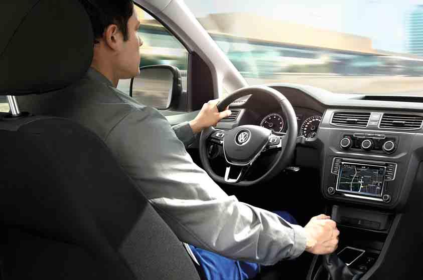 34 1) Tillval mot merkostnad tillsammans med Composition Media radiosystem och Discover Media navigationssystem. Kompatibel med MirrorLink, CarPlay och Android Auto Technologies.