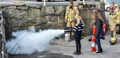 Utbildningskommittén tackar våra generösa sponsorer och frivilliga deltagare, som gjorde dagen till ett oförglömligt minne för alla inblandade. Utan Er hade detta aldrig lyckats!
