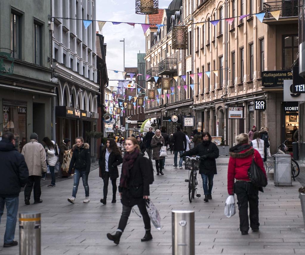 Mycket på liten yta i Helsingborg Helsingborg har småstadens alla fördelar kryddat med den stora stadens utbud och du når det mesta till fots.