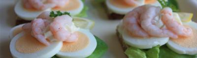 SNITTER - PINMADDER Beställning minst 2 dag innan - minimum 20 st Från 35:- Ägg - Räkor Ägg - Sill Löksill - potatis Stekt sill - rödlök Tonfiskröra - rödlök Ägg/räkor/crabsticks röra Lax - kallrökt