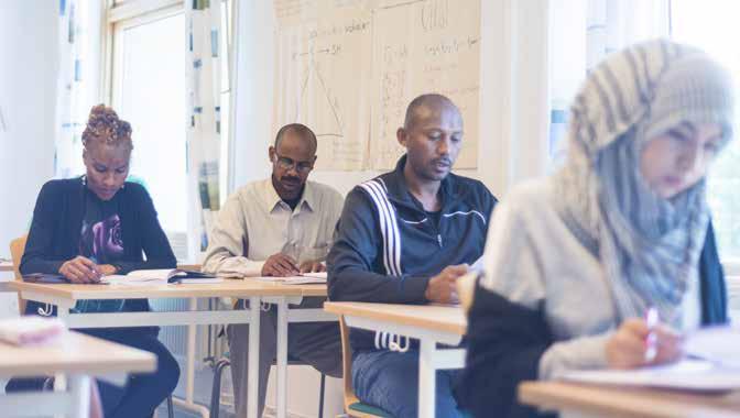 Verksamhetsberättelser - Ölands Gymnasium FÖRVÄNTAD UTVECKLING Under 2018 förväntar sig skolan att utöka antalet behörig personal för att lägga grunden till en god kunskapsutveckling inom alla