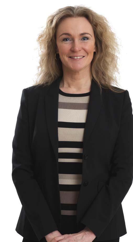 De familjer som kommer hit har upplevelser med sig från både sitt land och sin flykt därifrån som vi svenskar inte ens drömmer mardrömmar om.
