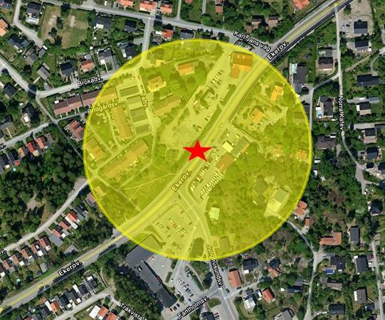 Konsekvensberäkningarna för respektive skadescenario utförs med förutsättningen att de antas inträffa där de ger som störst skada för den nya bebyggelsen inom aktuellt planområde, se markering i