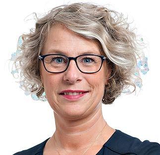 Therése Lange, 47, bor i Strängnäs Tidigare närstående i ALS. Jobbar som konsult på en PR byrå Narva som teamchef och partner. Ett bolag med 55 anställda. Jag har ett förflutet som ungdomspolitiker.