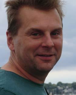 Patrik Magnusson, 50 år, bor i Ljungskile Inget Jurist, arbetar med funktionsnedsattas rättigheter. Har tidigare suttit i NHR s förbundsstyrelse.