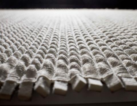 Hållbara materialval handlar idag också om att minimera mixen av material, att blanda så få textilfibrer som möjligt. Med rena material blir det också lättare att återvinna textil.
