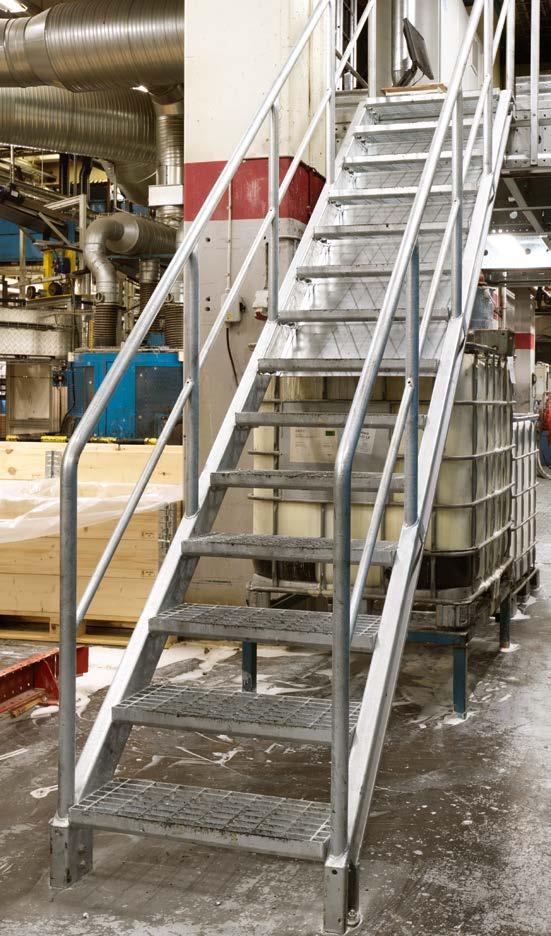 Weland raka trappor för industri tillverkas som regel med steg av gallerdurk.
