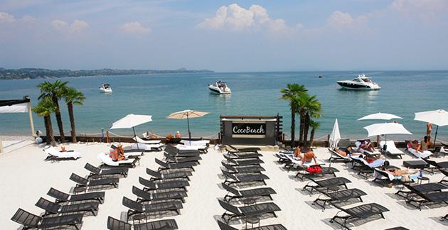 Coco Beach Härlig och prisvärd strandrestaurang som erbjuder god lunch i härlig miljö med sjön, palmer och vit