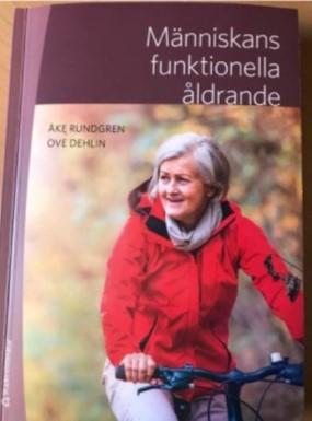 Det primära åldrandet beror på inre faktorer, oberoende av yttre påverkan; till detta adderas det sekundära, med påverkan från livsstil, sjukdom och psykosociala förändringar, vilket till slut leder