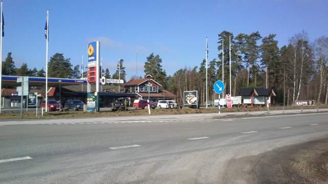 väg 23 och industrispåret vid Södra stambanan. Några av etableringsområdena lokaliserades på östra sidan av väg 23.