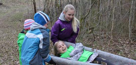 Kommunikation, information och image Under våren fick Sibban och Charlie ta emot Vara Lions Clubs jubileumsstipendium för mångårigt ledarskap.