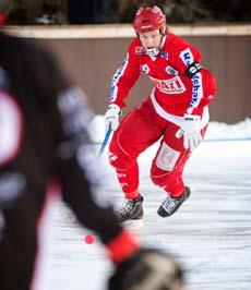 NACKA VÄRMDÖ POSTEN TISDAG 15 NOVEMBER 2016 33 SPORT Gustavsbergs IF föll tungt i bandypremiären GUSTAVSBERG BANDY Gustavsbergs målvakt Jimmy Karlsson tvingades bryta premiären på grund av skada.