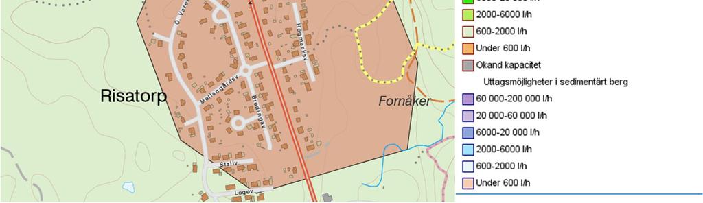 I berggrunden på samma område finns tämligen goda uttagsmöjligheter, urberg, grundvattenkapaciteten har en mediankapacitet på 600 2000 l/h (ca 15 50 m 3 /d) enligt SGU:s grundvattenkarta (1:25