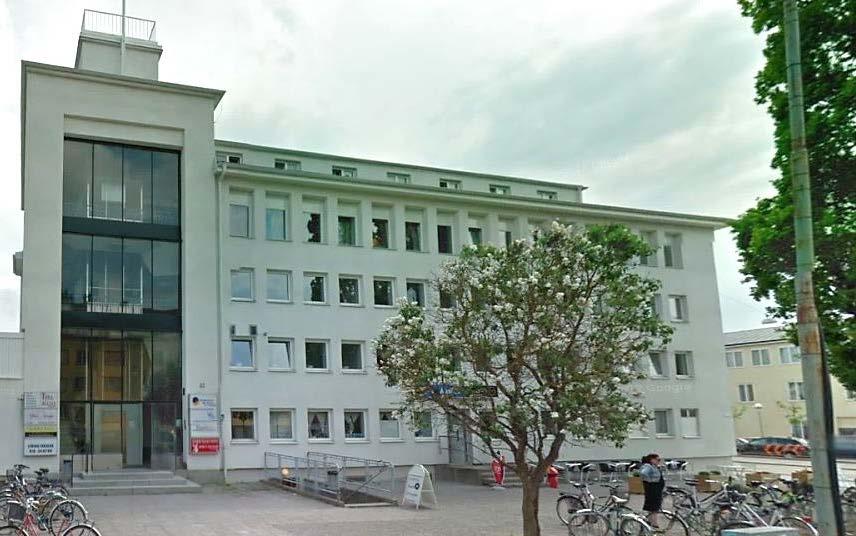 Den huskropp som vetter mot Väderkvarnsgatan och som ingår i planområdet Den huskropp som vetter mot Väderkvarnsgatan är idag i tre våningar hög och var tidigare en lagervåning i ett plan.