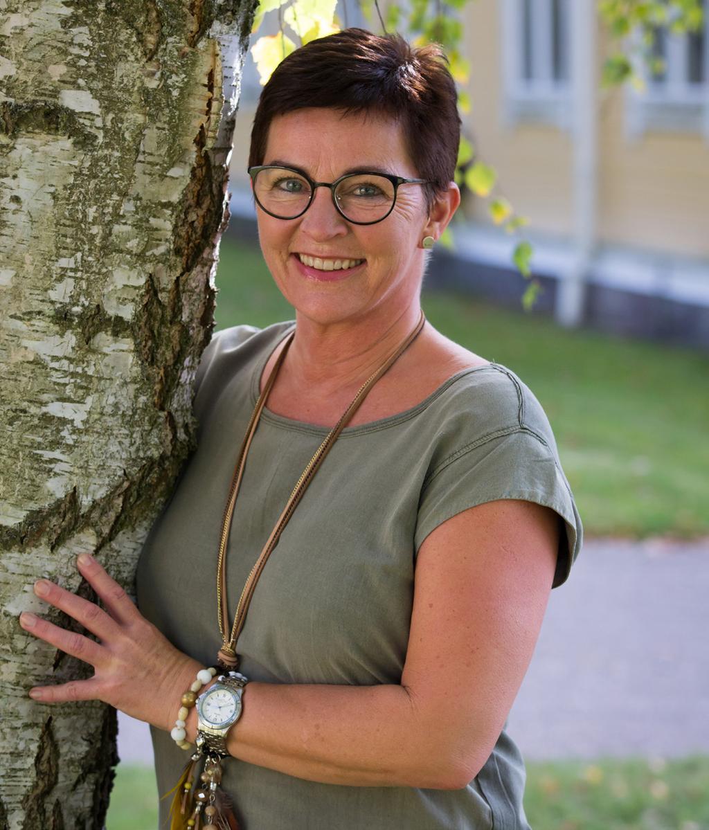 nystart i livet Suzanne, 55 år För fyra år sedan drabbades Suzanne av bröstcancer. Det blev snabb operation och hormonmedicin, och efter några månader var hon tillbaka på jobbet igen.