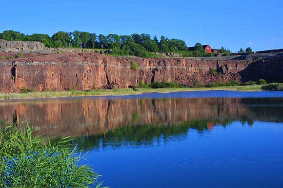 Kinnekulle i Geologins tecken Onsdag 5 september Guidad visning av Kinnekulles Geologi Utflykten är en dagsresa som tar oss från Göteborg till Kinnekulle, via västgötaslätterna där leran dominerar