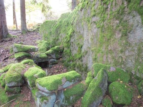 Den lilla linugnen (bråtugnen) i skogen berättar om