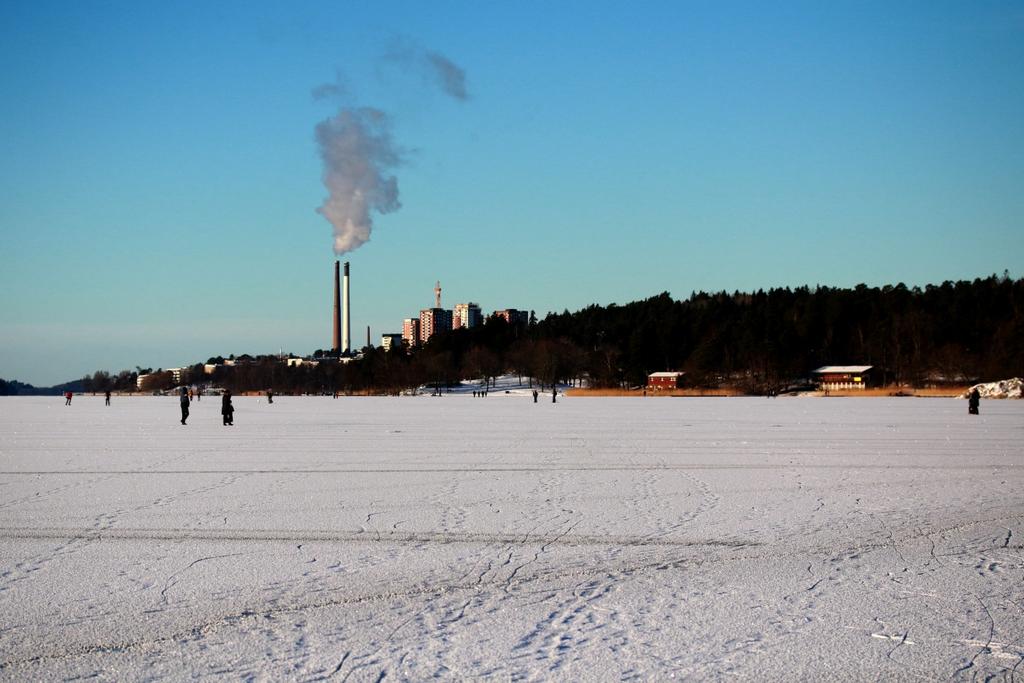 Kra/värmens roll i el- och värmeförsörjningen Ca 10% av den svenska elproduk<onen ca 13-18 TWh/år BiokraA dominerar elproduk<onen i n