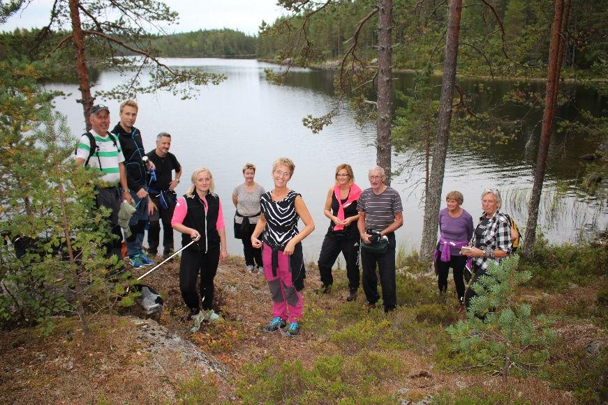 75 -år Från vandring till Örvallssjön 2016. Gökottevandringen 10 maj vid Gröntjärn. Underbar morgon och 6 km promenad innan fikat. Planerade vandringar fram till juli.