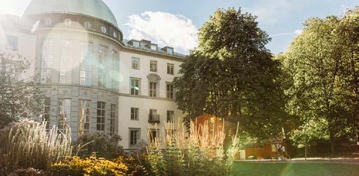 flertal av våra utbildningar i våra egna campus, antingen i centrala Stockholm på