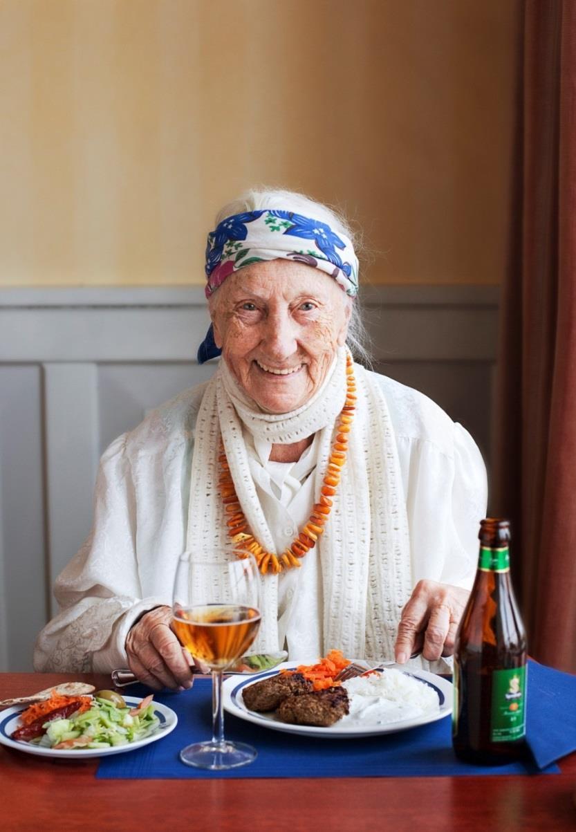 Med individen i centrum Nya råd för äldreomsorgens måltider Anna-Karin