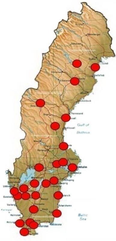 Figur 13 Geografisk spridning av FD-läkare Källa: Rättsmedicinalverket, november 2017. Not: De röda prickarna motsvarar lokaliseringen av FD-läkare, inte antalet FD-läkare.