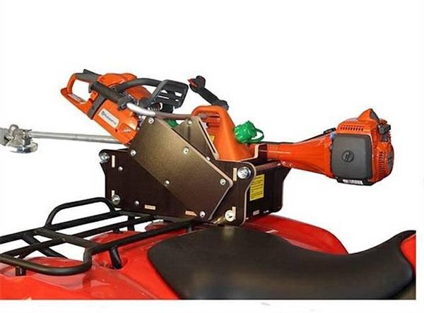Bredd: 1400 mm Längd: 1600 mm Vikt: 48 kg Stålpiggar: 12 mm Frakt tillkommer med 780:- exkl moms Artikel nr. ATVE591000 4 731 kr PACK/LASTUTRUSTNING Motorsågslåda inkl.
