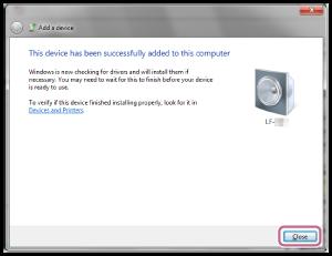 Datorn börjar installera drivrutinen. Windows 8.
