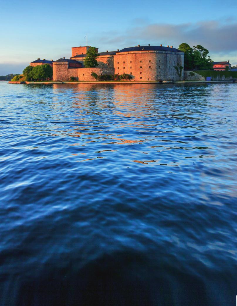 THE CITADEL A CAPTIVATING HISTORY OF DEFENSE The Citadel, the fortress dating from the time of Gustav Vasa, towers over the strait between Vaxholm and Rindö.