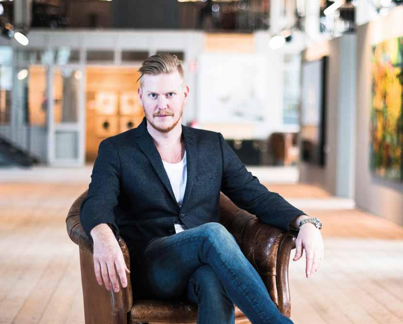 turista på hemmaplan På nästa uppslag kan du läsa mer om flera av våra turismentreprenörer. Oscar Magnusson är ägare av konsthallen Sliperiet och frontfigur i Sven-Ingvars.