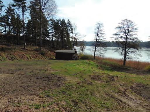 Fantastiskt utsikt en mysig liten timmerstuga perfekt som gäst- i nära anslutning. n härlig bergsklippa som på området.