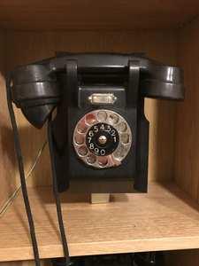 Dialog Vit 00-29860 01 Teli 1961 Fältapparat Dialog Gul 00-29860 04 Teli 1962 Dialog Gul 00-29860 04 Teli 1962 Dialog Grön 00-29860 02 Teli 1962 Bordstelefon Gul 00-22022-04 Teli 1966 Diavox Röd DBAA
