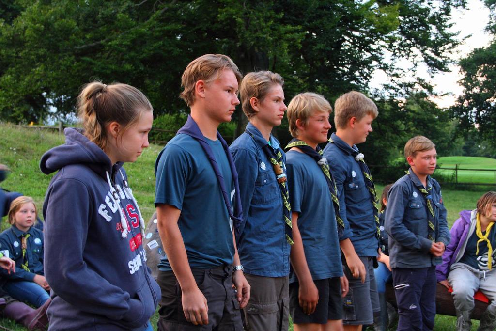 Äventyrarscouterna (12-15 år) Skogsfåglarna Under året har avdelningen glädjande nog fortsatt att vara en stor avdelning som bestått av drygt 20 st glada och engagerade äventyrarscouter.