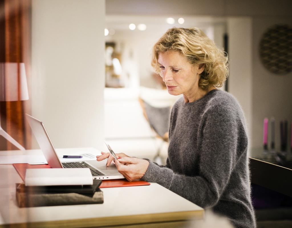 DIN PENSION kapitalet. När det är dags för utbetalning säljer du själv av dina placeringar i den takt du vill ha ut dina pengar, säger Lena Hallström.