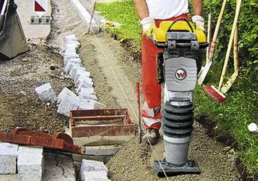 Fyrtaktsstamp BS50-4s BS60-4s BS50-4As BS60-4As Arbetsvikt 63 kg 71 kg 64 kg 71,6 kg Drivningstyp Fyrtaktsmotor