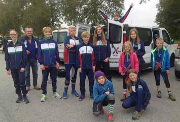 Ungdomens 10-mila 1-2/8 Samuel, Siri, Elvira, Rakel, Simon och Evelina poserar framför kameran efter en väl genomförd stafett på Ungdomens 10 mila, Det var 109 startande lag, vi kom in på