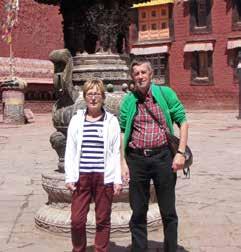 En resa till Tibet världens tak I september 2014 beslöt jag och min fru att nu var det dags att förverkliga en drömresa Tibet världens tak, som vi egentligen skulle ha gjort redan 2005 när vi gjorde
