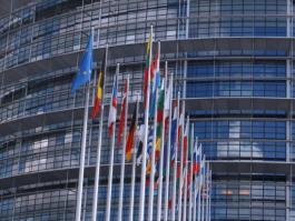 Miljöanpassad offentlig upphandling har införts på flera EU-politikområden och i flera EUstrategier, vilket avspeglar medvetenheten om dess potential för att bidra till en mer hållbar användning av