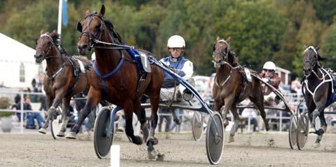090921 Sergeis segertåg fortsätter 090924 Castor Race klar för Svenskt Travkriterieum Sergei Hanover infriade favoritskapet på Hagymren och tog en lätt seger.