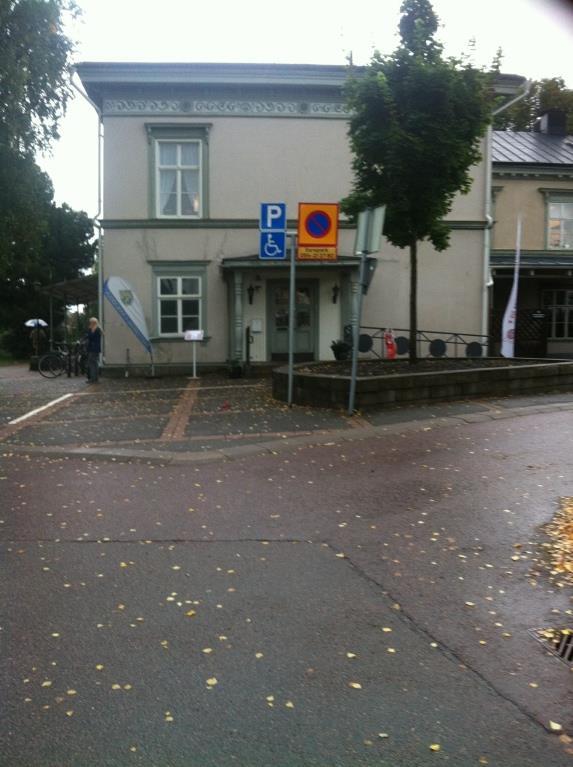 2. Futurum Länkarna Kårhusgränd 4 65225 Karlstad 054-156330 0761-035012 Hemsida www.futurumlankarna.