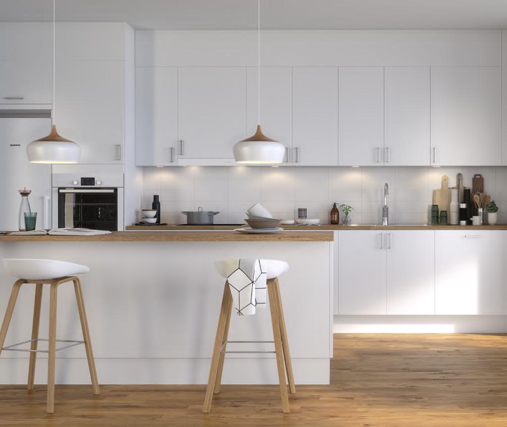 Stockholm I hallen möts vi av ett entréparti med ljusgrått klinkergolv (30x30) som
