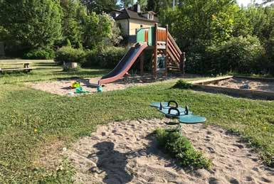 badplats Lekpark - vy från väg