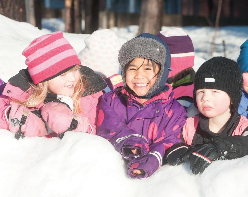 Förskola Barn 1 Barn 2 Barn 3 Grundavgift 3% av inkomst max 13 15 tim/vecka 70% av grundavgift max 2% av inkomst max 70% av grundavgift max 6 kr/mån 1% av inkomst max 4 kr/mån 70% av grundavgift max