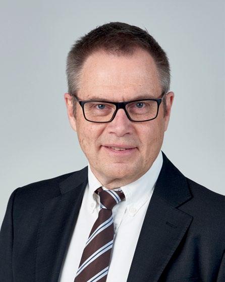 Innehaft flera QA och QC chefstjänster inom Pharmacia och Ferring koncernerna med globala utvecklingsprojekt och registrerade läkemedel. Partner i P.U.L.S. AB.